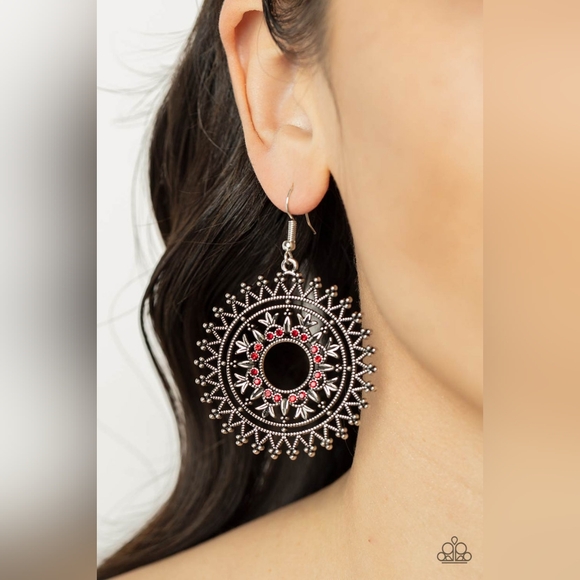 Revel In Radiance Earrings - Picture 1 of 2